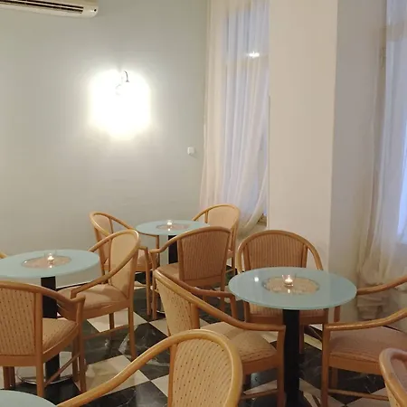 Hotel Ares Atene